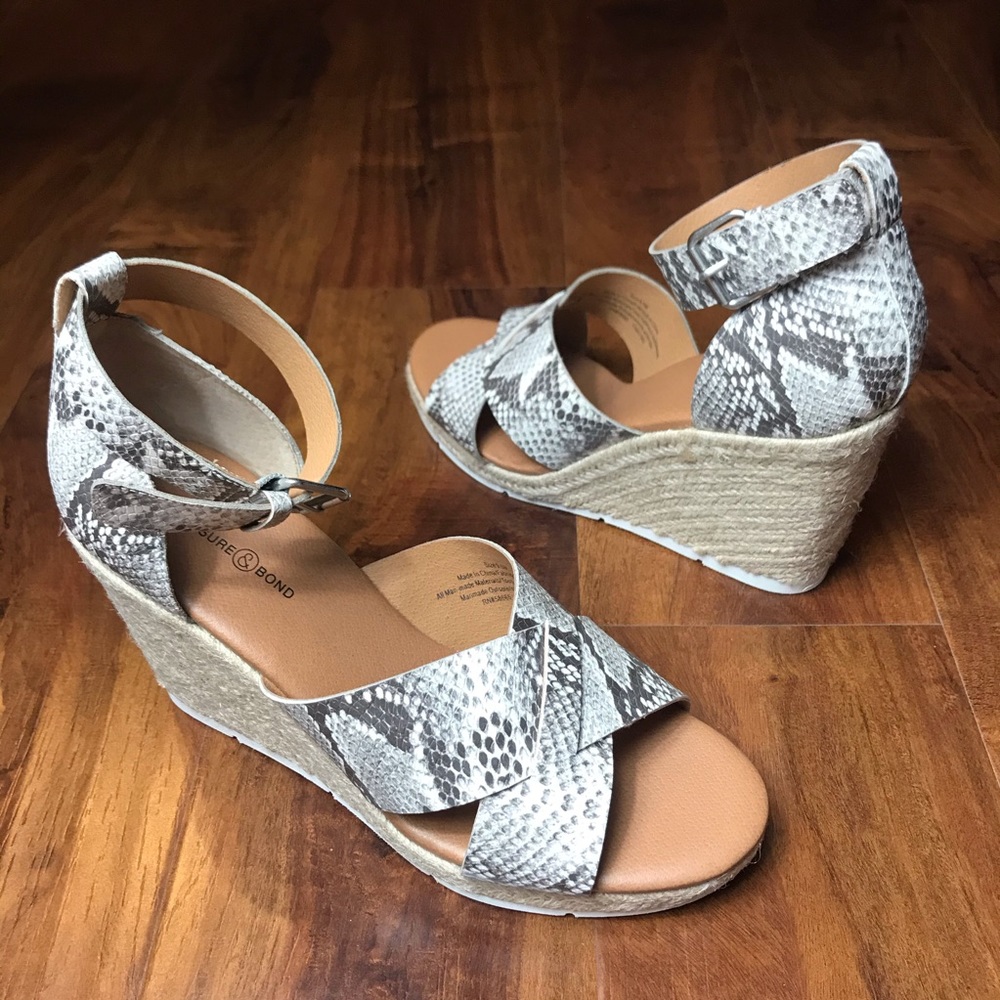 Treasure&Bond-NWOT Espadrille Wedge Snake print
